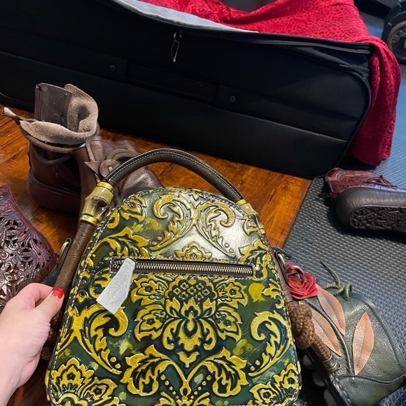 Handbag - Picture 8 of 9